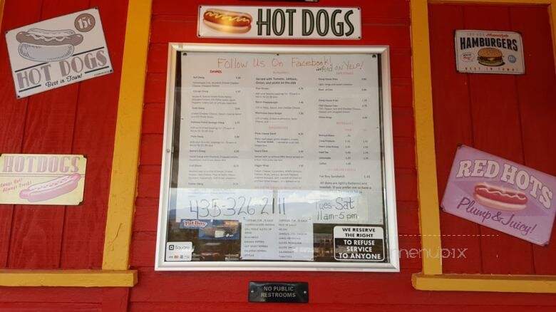 Dixon's Dawg House - Marysvale, UT